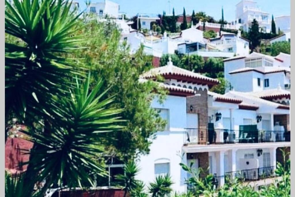 Apartamento Con Vistas Al Mar Nerja Bagian luar foto